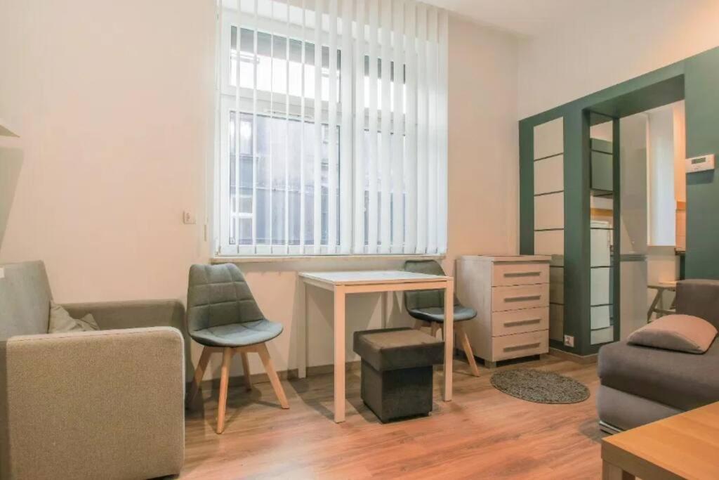 Zyblikiewicza Friendly Apartment Krakow Luaran gambar